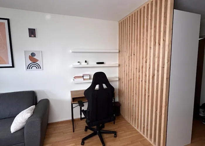 شقة I Centrum Av بيتار ساري