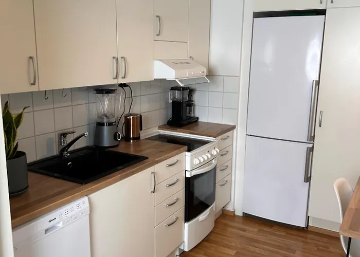 I Centrum Av بيتار ساري